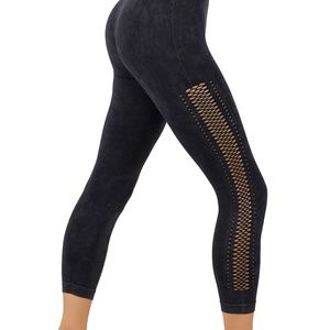 Faded workout leggings capri
